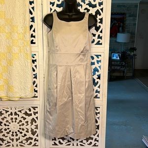 Spiegle- beautiful pencil dress. Fully lined. Size 6